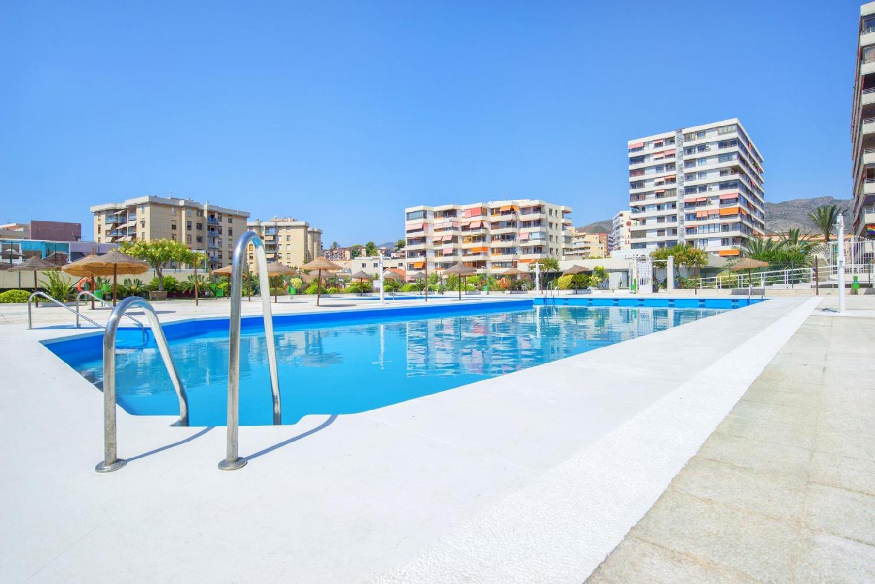 Modern Apartment In La Nogalera ตอร์เรโมลิโนส ภายนอก รูปภาพ