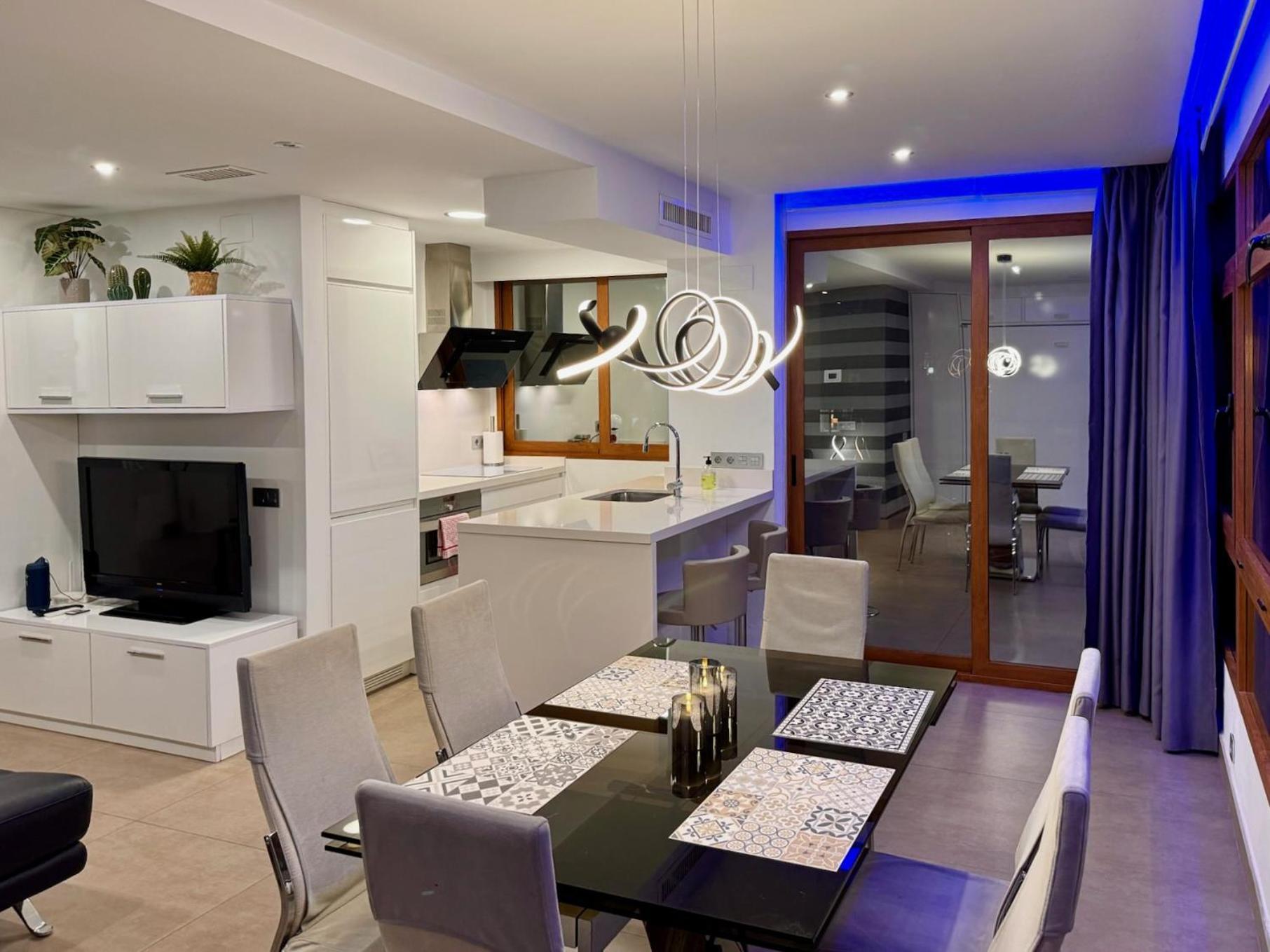 Modern Apartment In La Nogalera ตอร์เรโมลิโนส ภายนอก รูปภาพ
