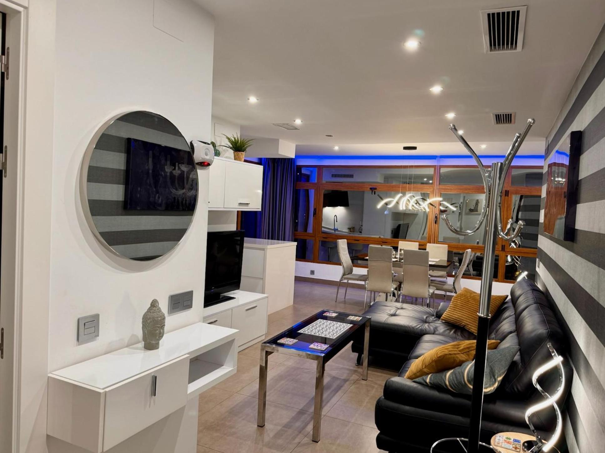 Modern Apartment In La Nogalera ตอร์เรโมลิโนส ภายนอก รูปภาพ